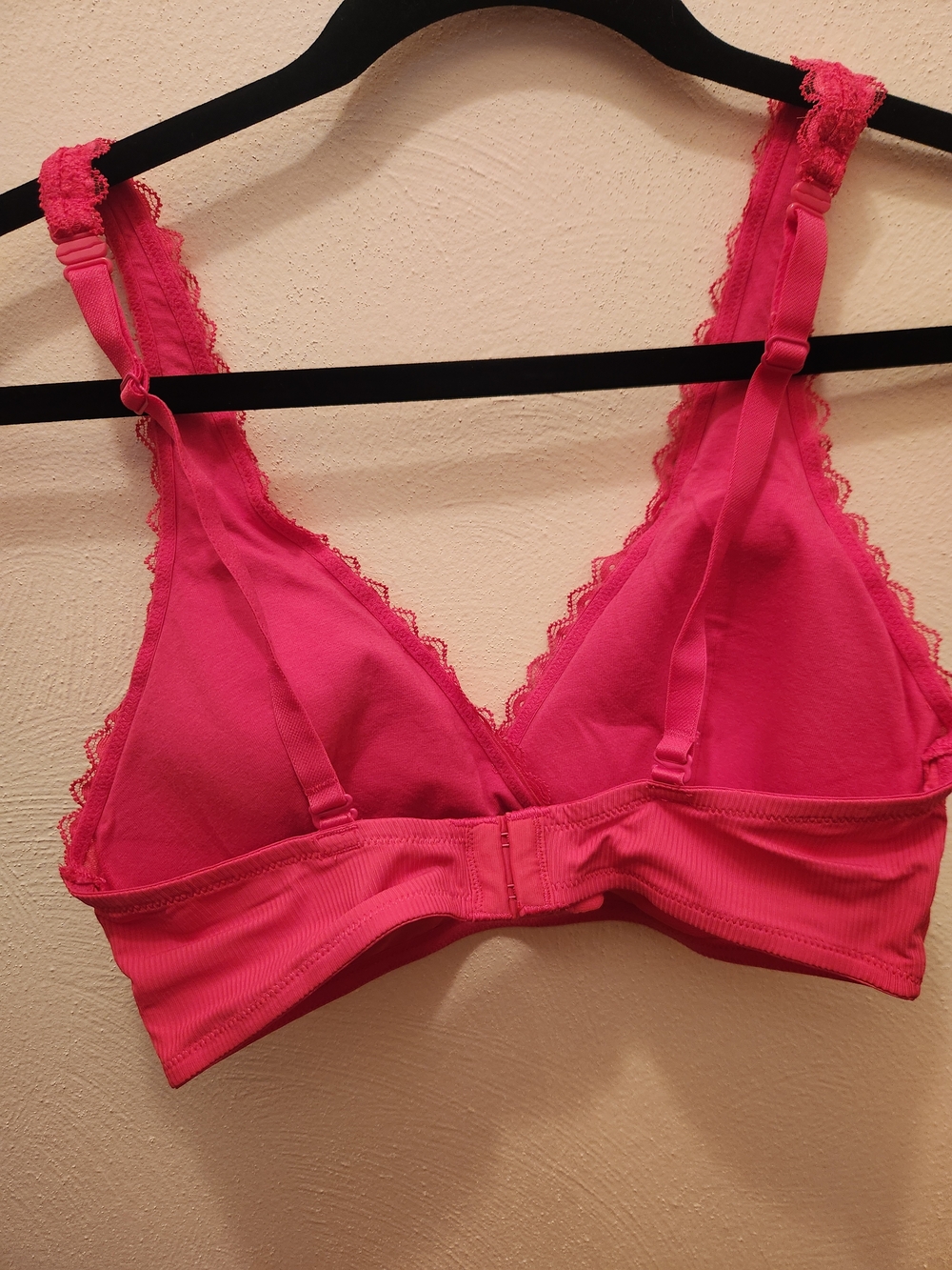 SO Lace Bralette Bundle in Hot Pink & Black Size M - Picture 3 of 9